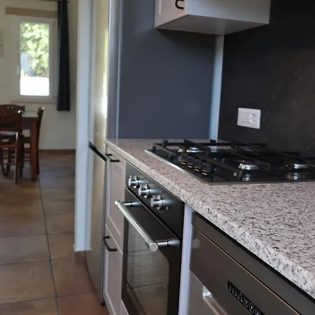 Nura E Mar Sardinia * סולאנאס